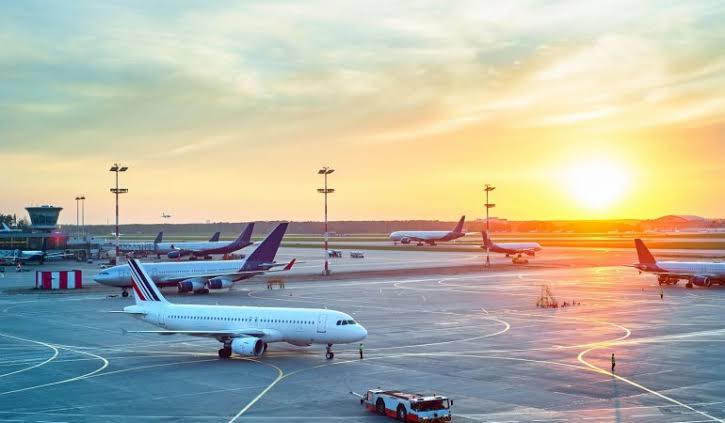 Aeronautas rejeitam proposta e mantêm greve marcada para esta segunda-feira