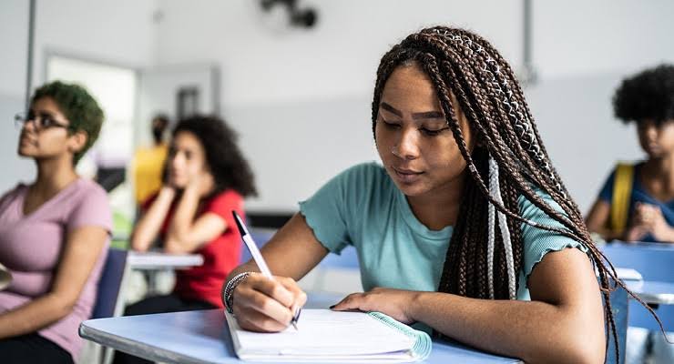Governo abre consulta pública sobre novo ensino médio