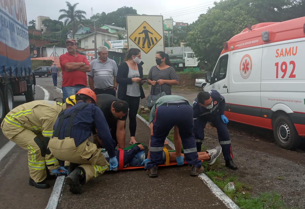 Motociclista fica ferido após queda na BR 116 esta manhã