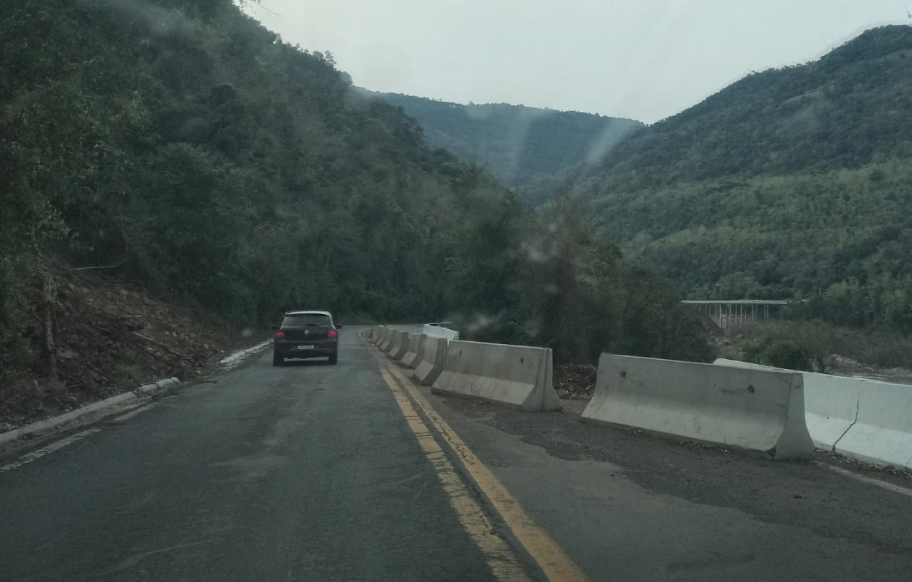 Recuperação de trecho afetado por deslizamentos, na BR 116 em São Marcos, está em fase de contratação