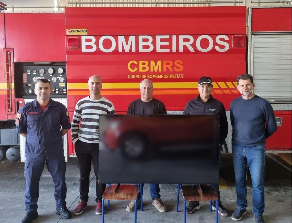 Corpo de Bombeiros de São Marcos recebe doação de televisão de 65 polegadas