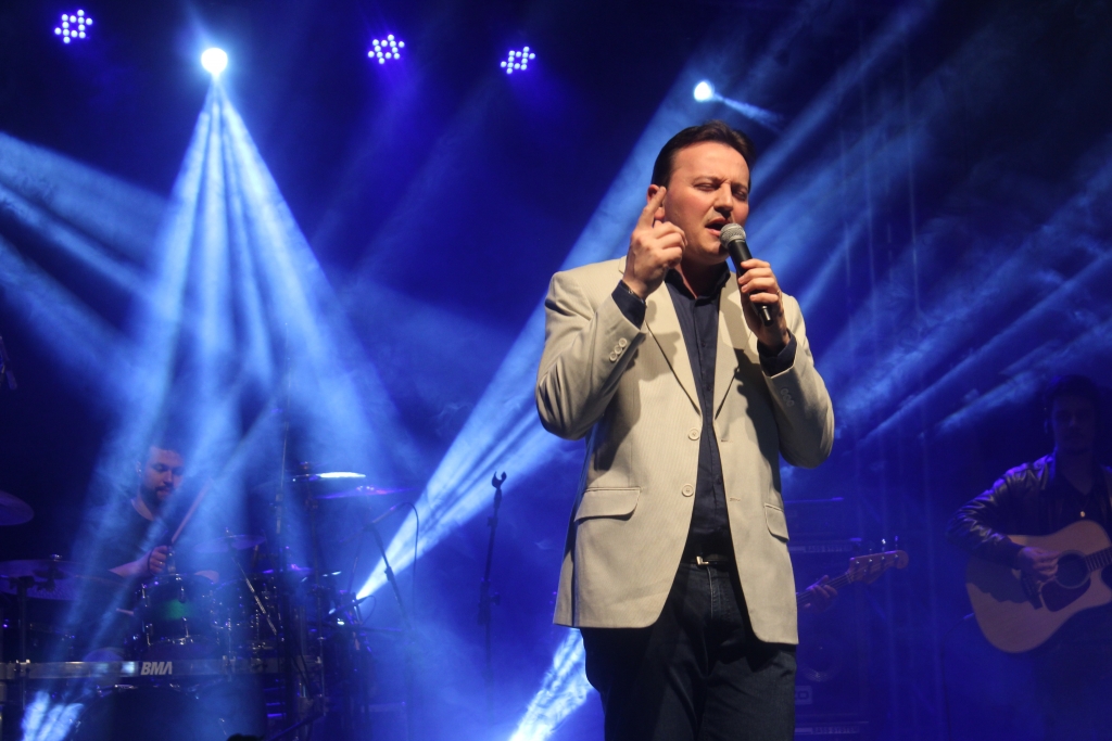 Campestre celebra o Dia da Mulher com show do Pe. Ezequiel Dal Pozzo