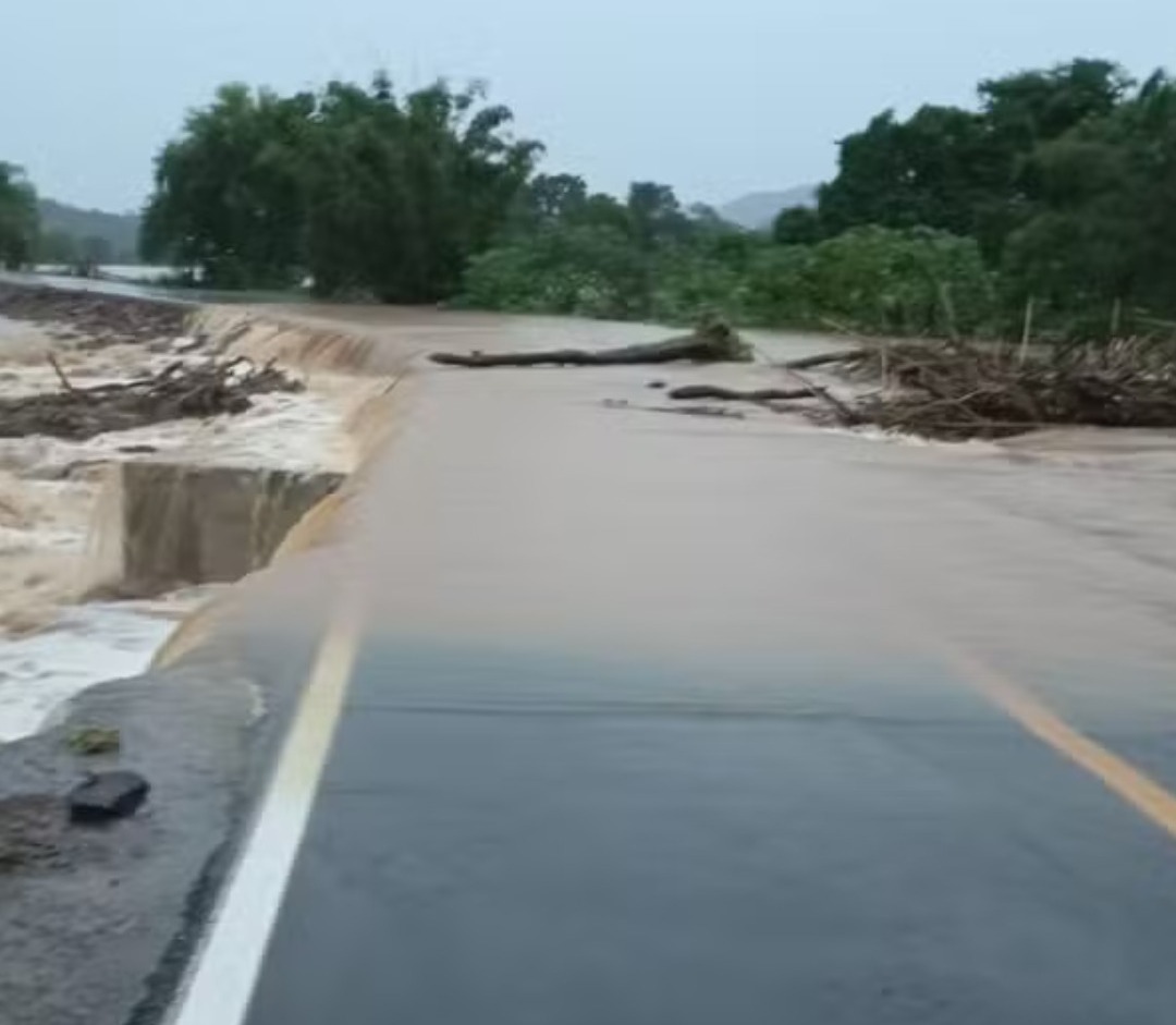 Temporal atinge o Rio Grande do Sul deixando cidades isoladas e serviços comprometidos