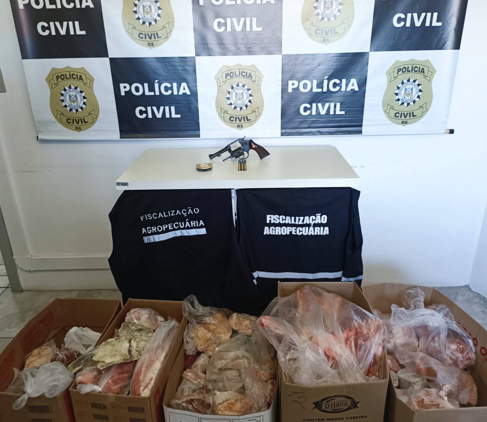 Após investigação de crimes de abigeato, dono de mercado é preso em São Marcos
