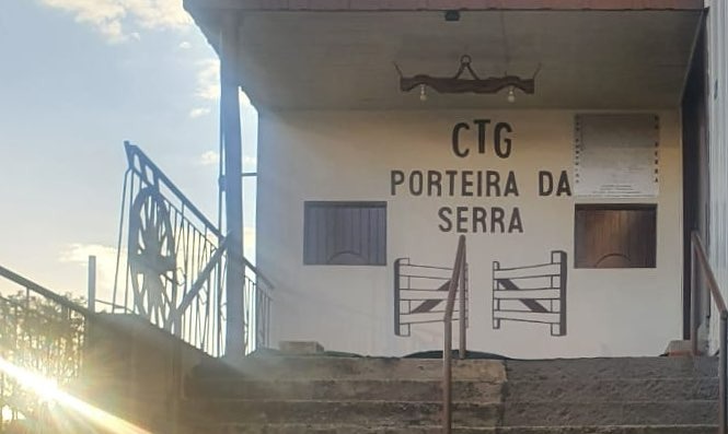 Vizinho move ação contra CTG em São Marcos, obrigando entidade a ensaiar em outro local