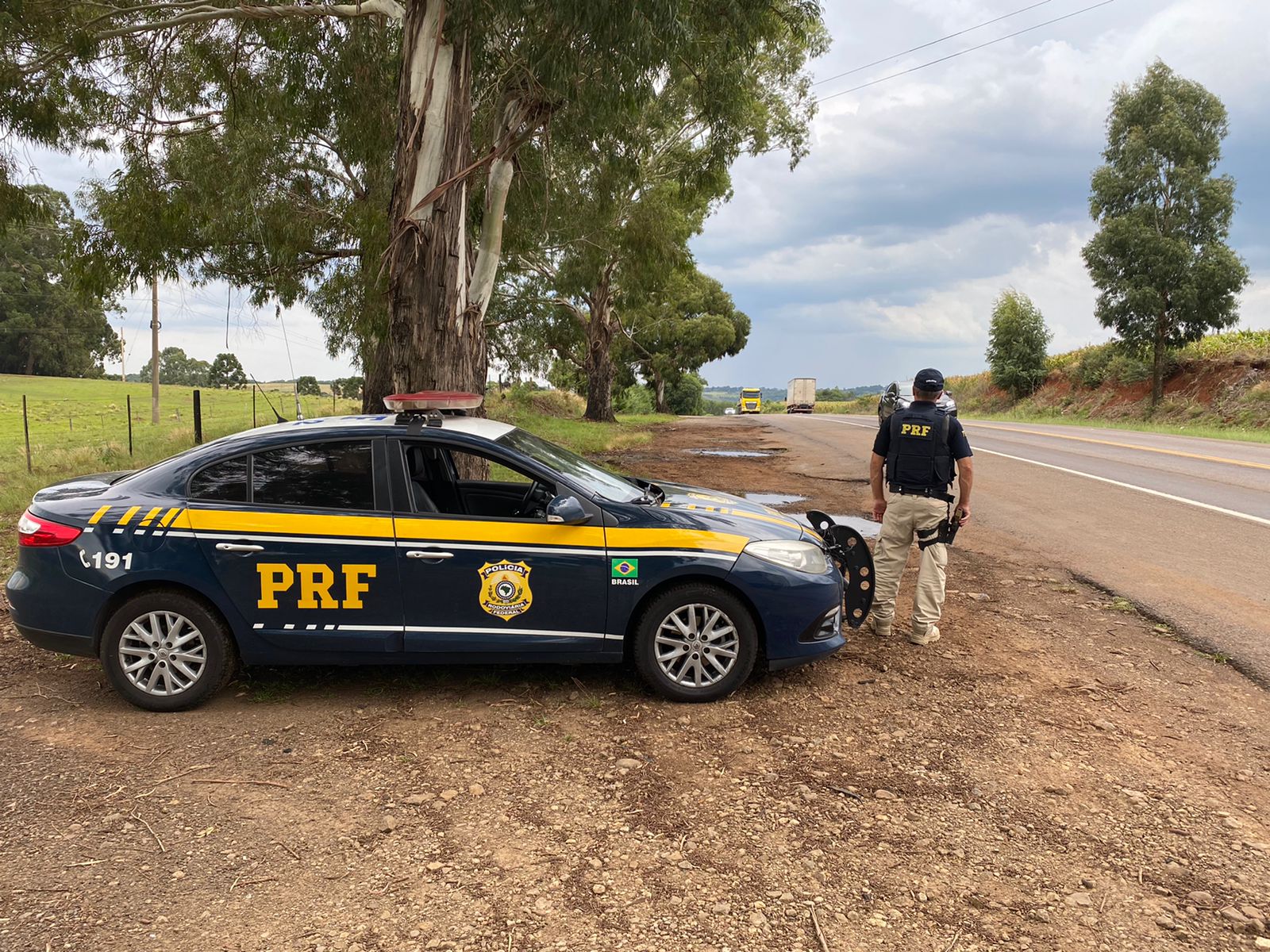PRF orienta motoristas na volta para casa após o carnaval