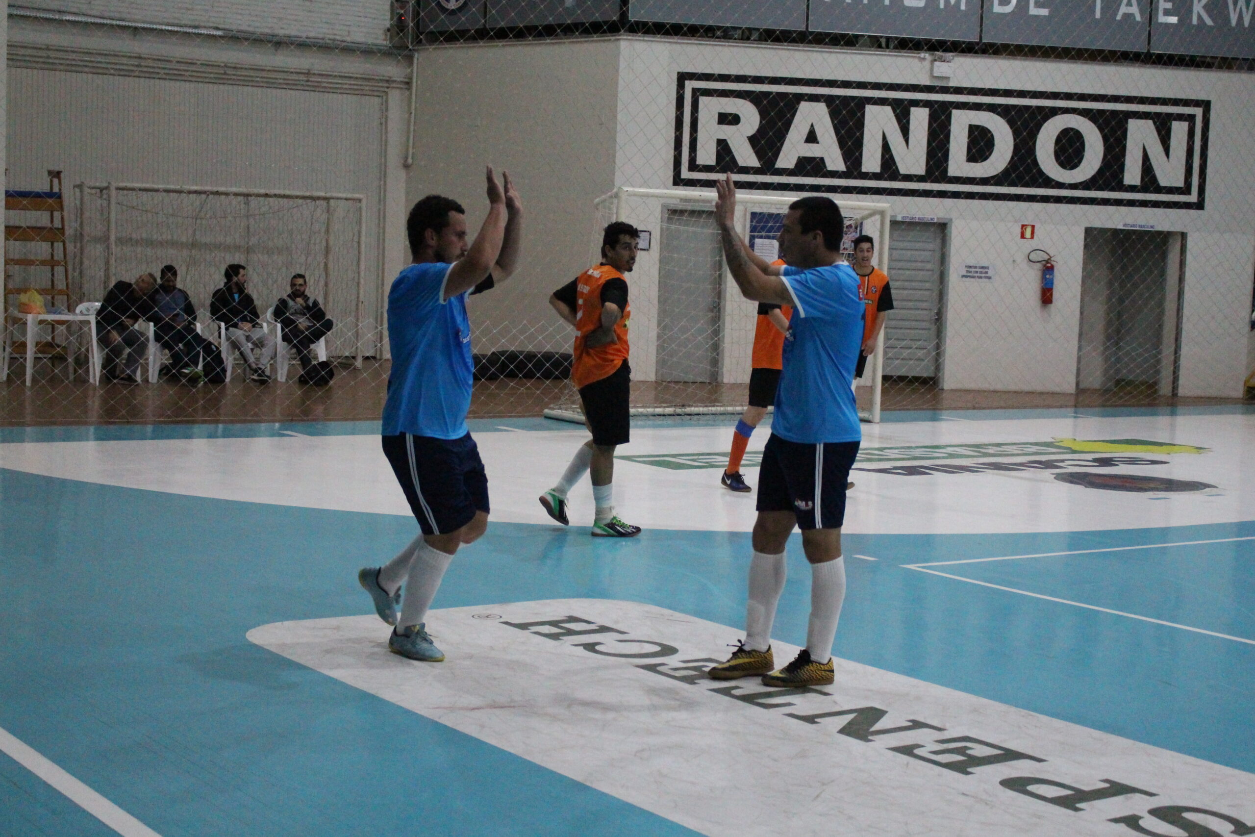 Em jogo controlado, F.E. São José goleia a Voeri e está na semifinal