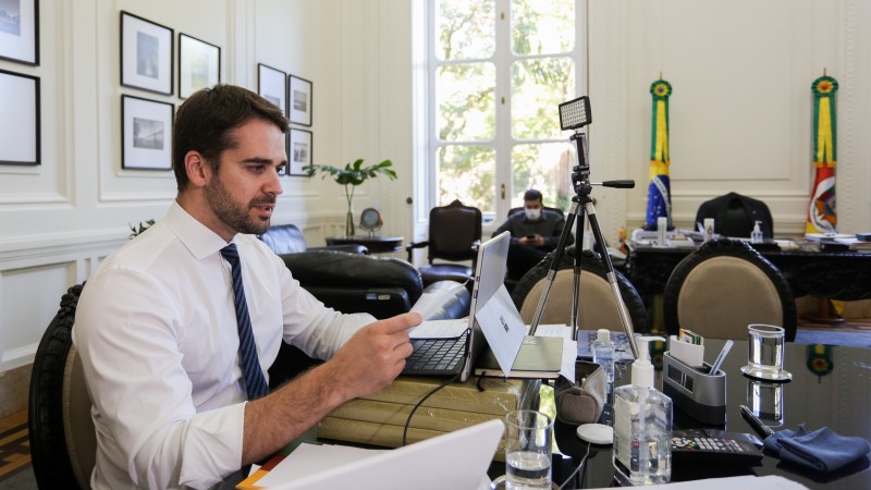 Aulas das redes pública estadual e municipal ficam suspensas até junho