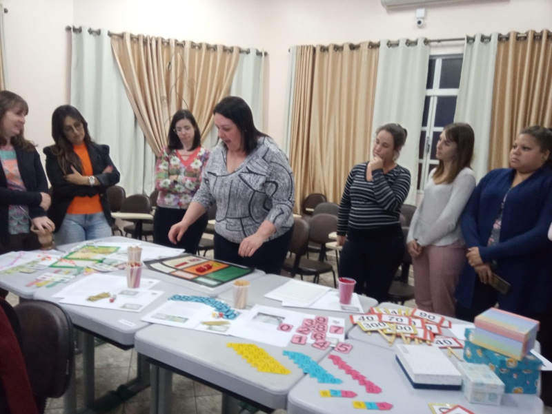 Professoras da rede municipal de Campestre participam de oficinas de matemática