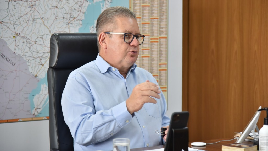 Estado aponta estabilidade nas internações mas reforça necessidade de completar esquema vacinal contra covid