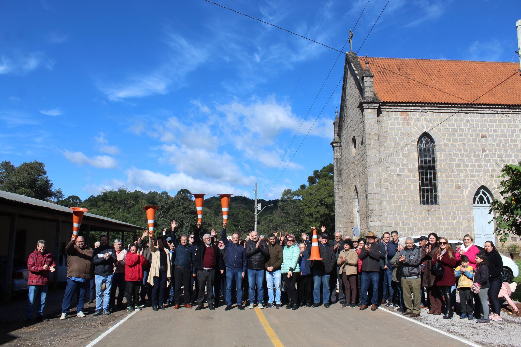 São Marcos celebra inauguração de 2,7km de asfalto na Linha Riachuelo