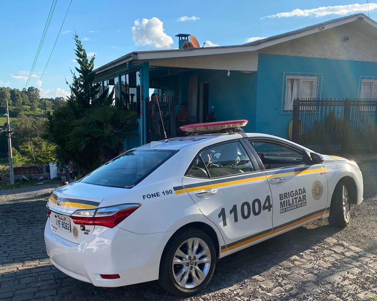 Homem é preso em São Marcos após agredir companheira e filha