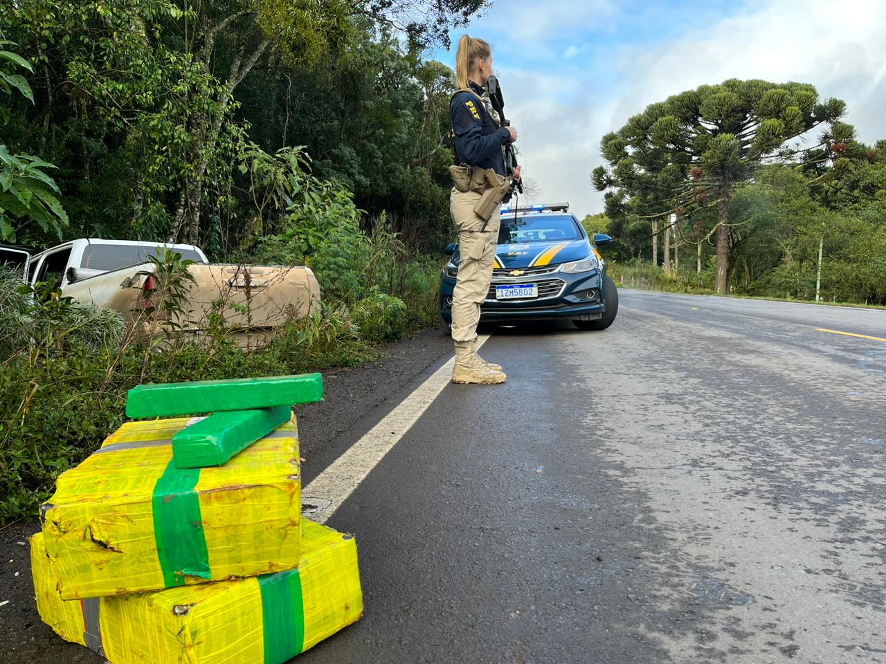 PRF apreende caminhonete com mais de meia tonelada de maconha em Bom Jesus