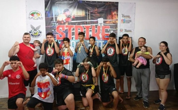 Atletas de Muay Thai de Campestre conquistaram 7 medalhas em competição