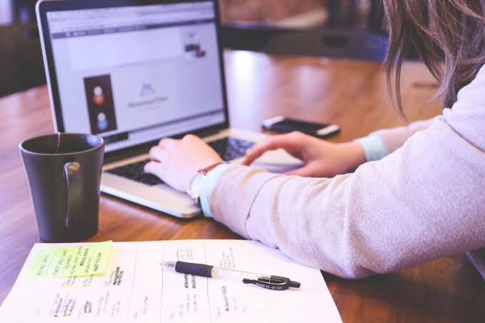 Governo publica medida provisória para regulamentar o trabalho remoto