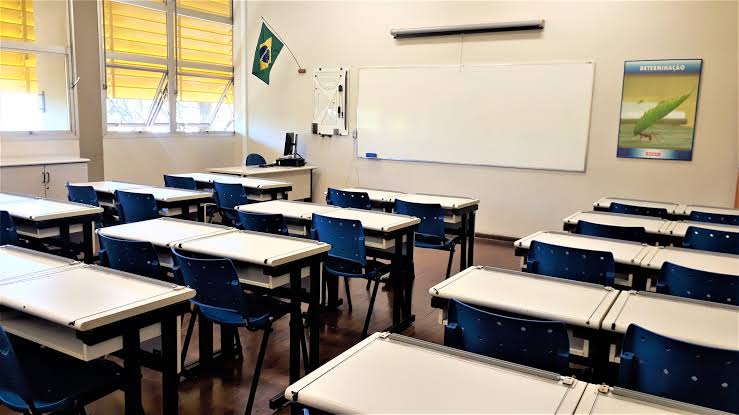 Aulas foram suspensas em toda a rede estadual nesta quinta (13) devido ao ciclone