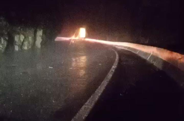 BR 116 totalmente bloqueada entre São Marcos e a Parada Cristal