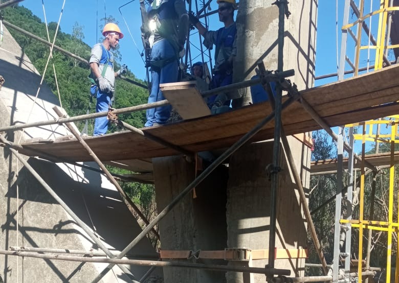 Ponte do Rio das Antas: rompimento total do pilar danificado marca avanço nas obras de recuperação