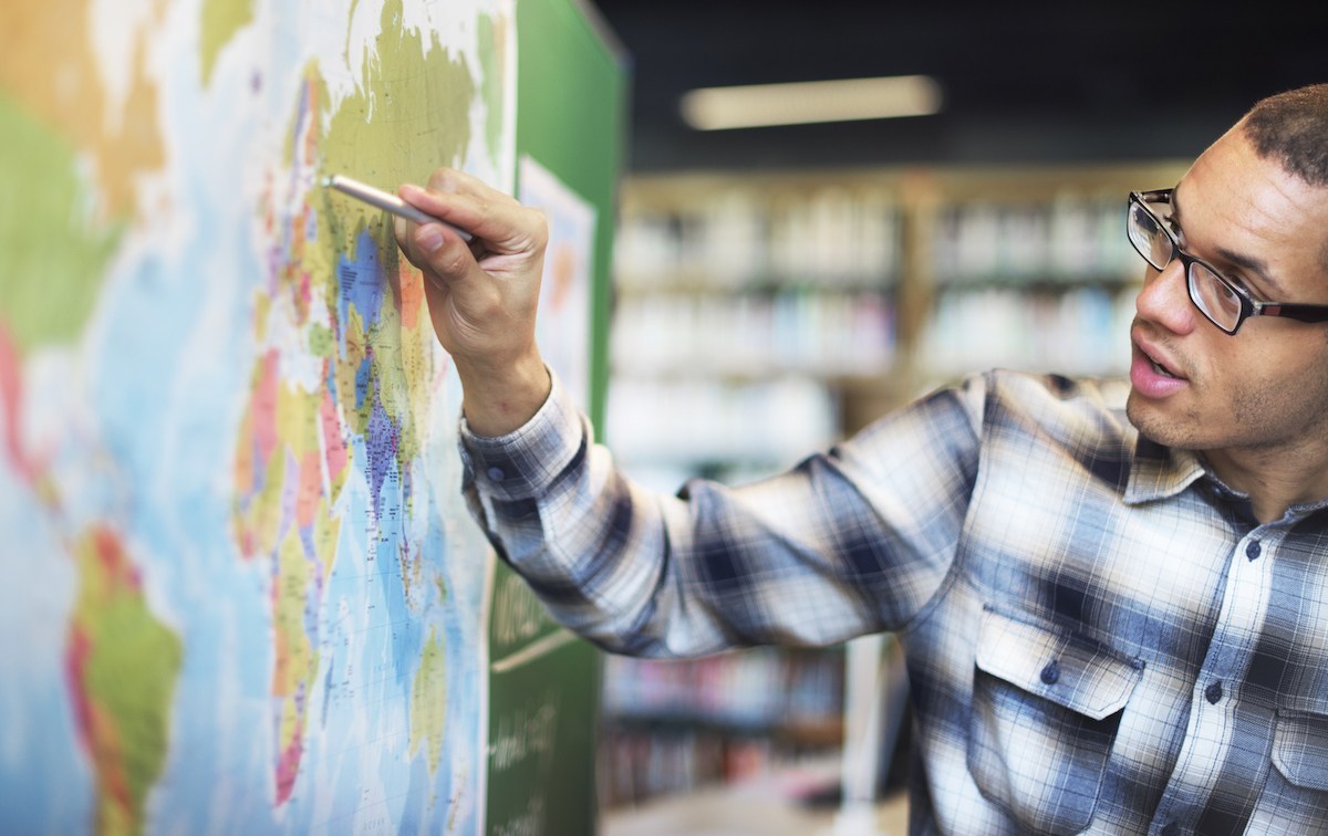 SME abra vaga para professor de geografia