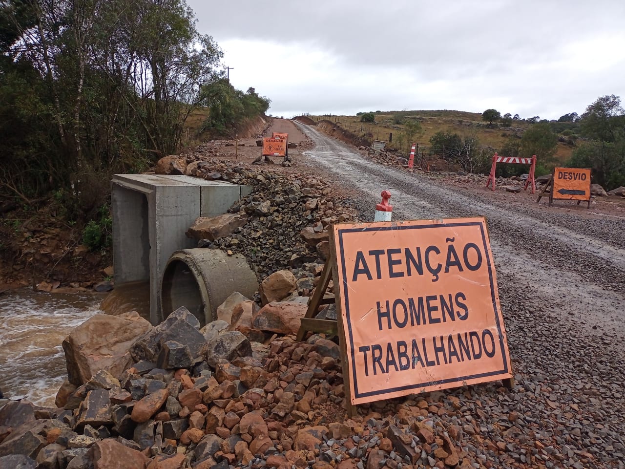 Empresa abandona obras de asfalto da prefeitura em São Marcos