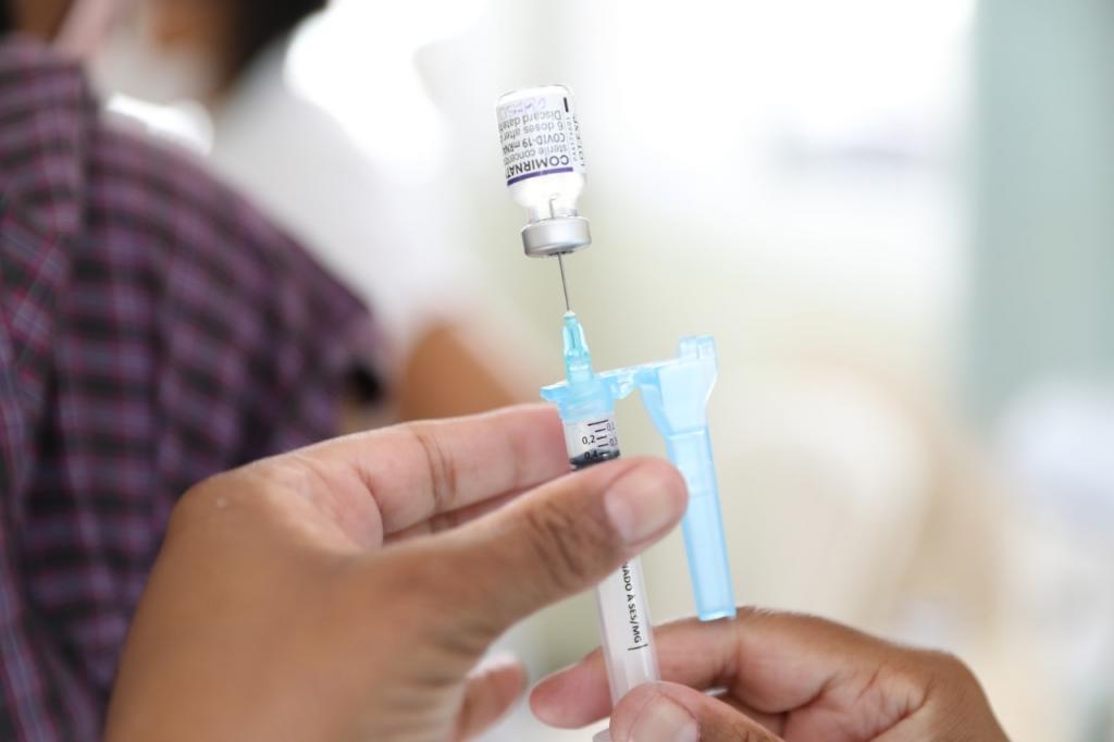 A partir da próxima semana, profissionais de saúde poderão receber a vacina bivalente em São Marcos