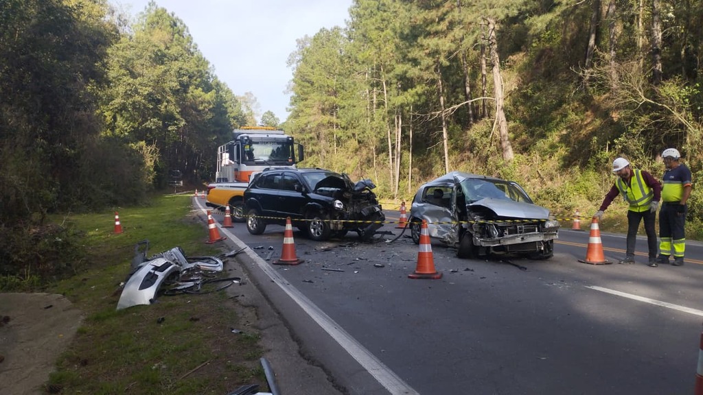 Acidente grave deixa uma vítima fatal e bloqueia totalmente a ERS-122