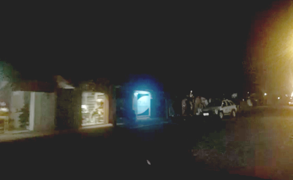 Casal em moto empreendeu fuga da BM na noite desta quarta