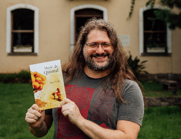 Grupo Ueba Produtos Notáveis lança o livro infantojuvenil “Heróis do Quintal”, de Jonas Piccoli