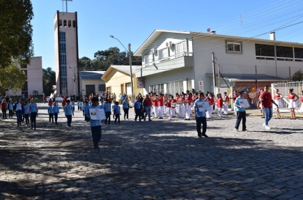 Desfile Cívico de Campestre da Serra acontece nesta sexta-feira (9)