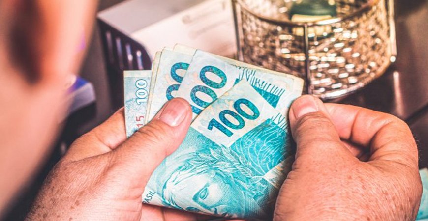 Senado vota hoje auxílio de R$ 600 para autônomos e informais
