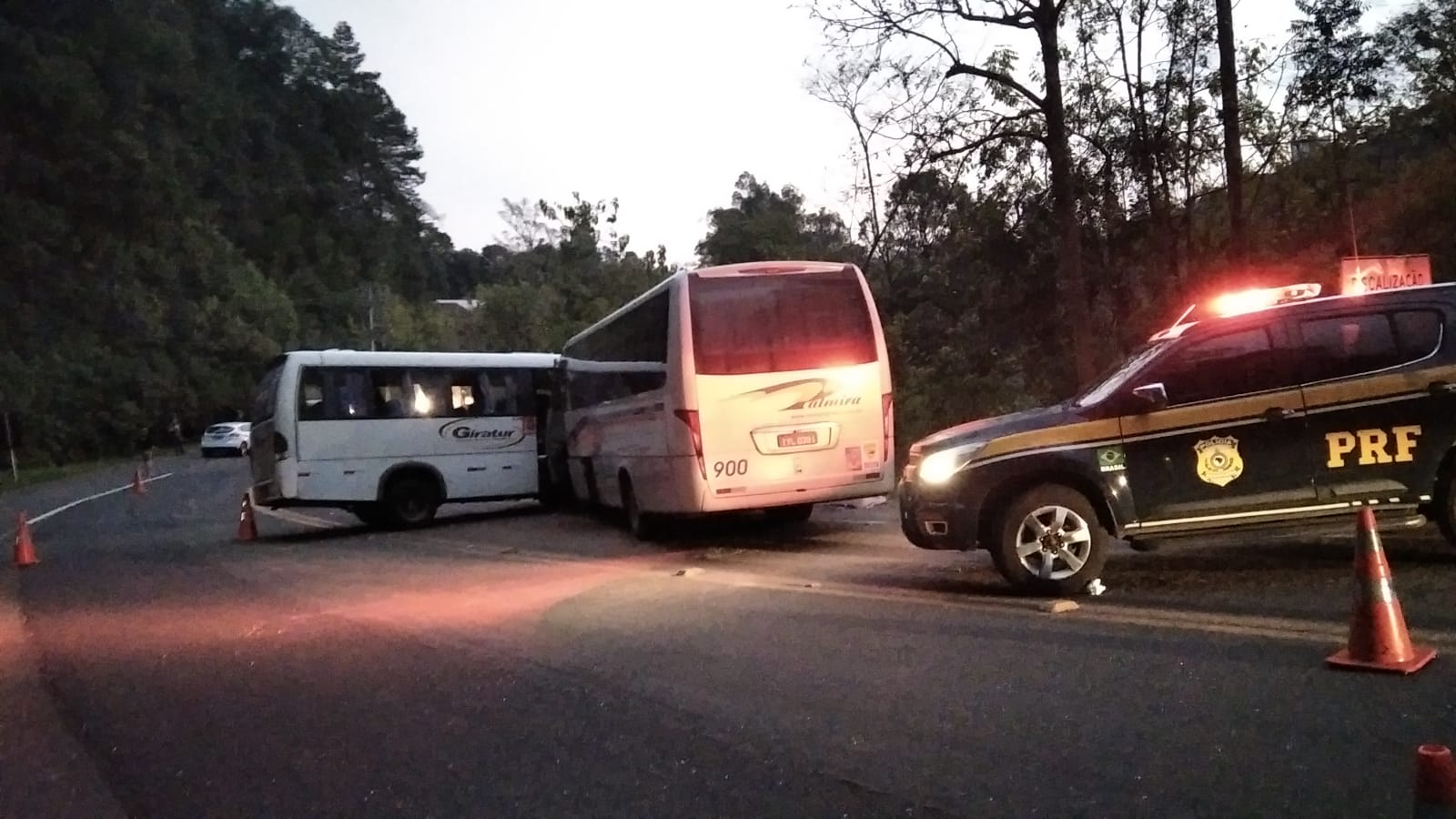 Condutor embriagado se envolve em acidente com pelo menos 8 feridos em Caxias