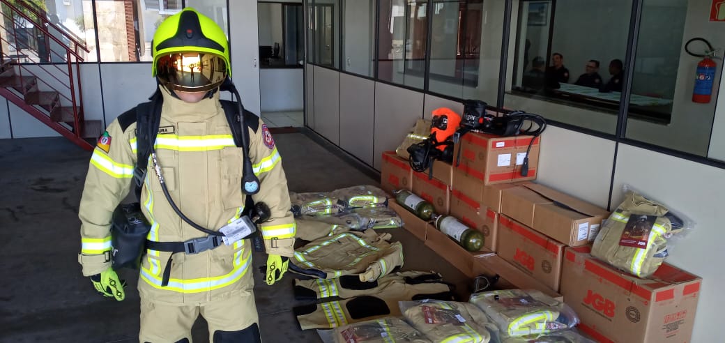 Bombeiros de São Marcos recebem novos equipamentos do Estado