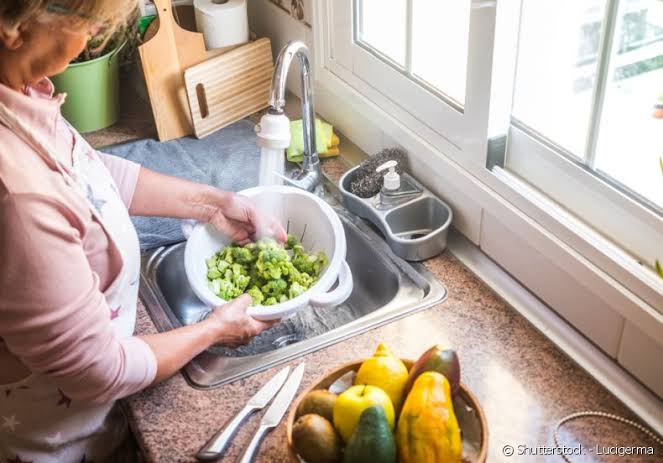 Verão exige cuidados com alimentos e água