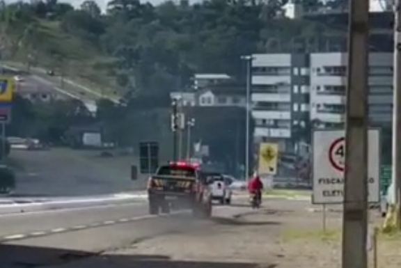 Menor foi autuado e teve motocicleta retida após fugir da PRF em São Marcos