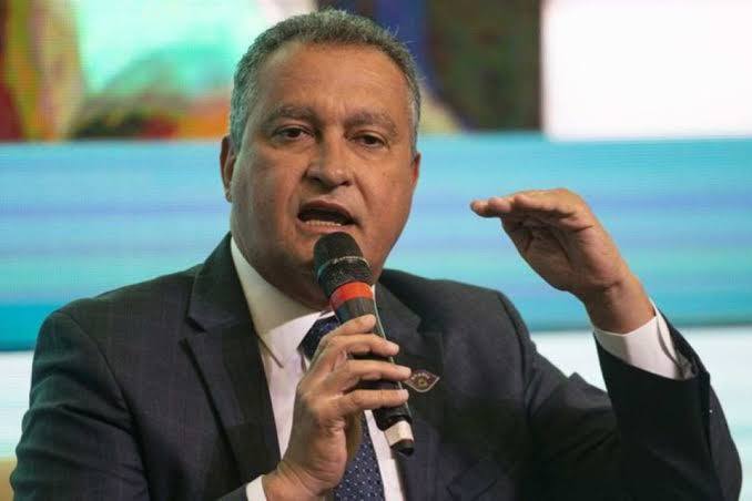 Governo federal anuncia Pix de R$ 5,1 mil para famílias gaúchas