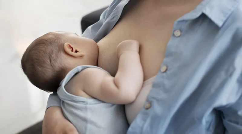 Agosto Dourado: nutricionista explica os benefícios do leite materno para mãe e bebê 