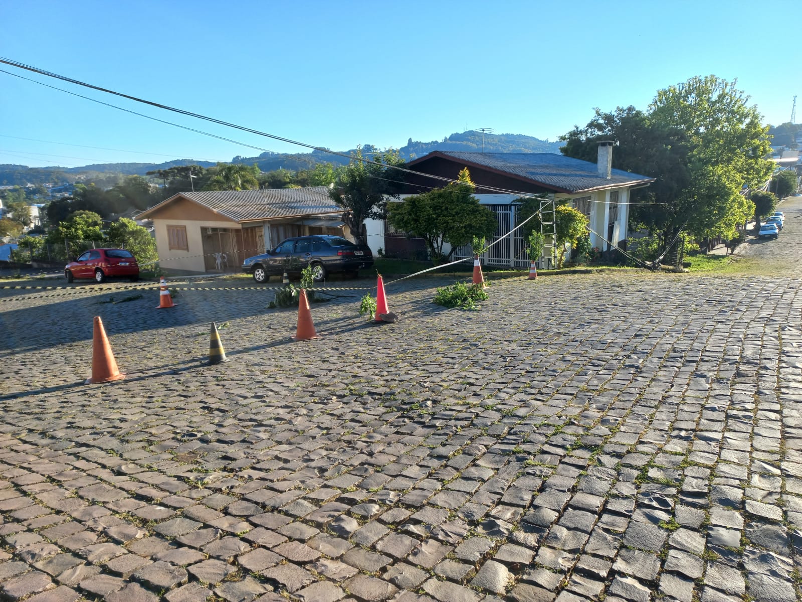 Em menos de 24h dois postes foram atingidos por veículos em São Marcos