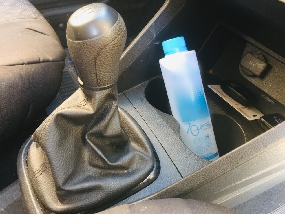 Fato ou fake? Álcool em gel pode causar incêndio dentro do carro?