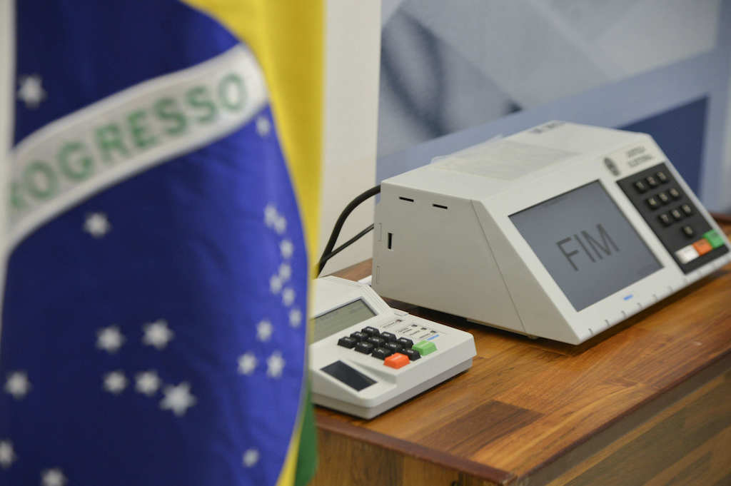 Justiça Eleitoral cancela mais de 2 milhões de títulos no país