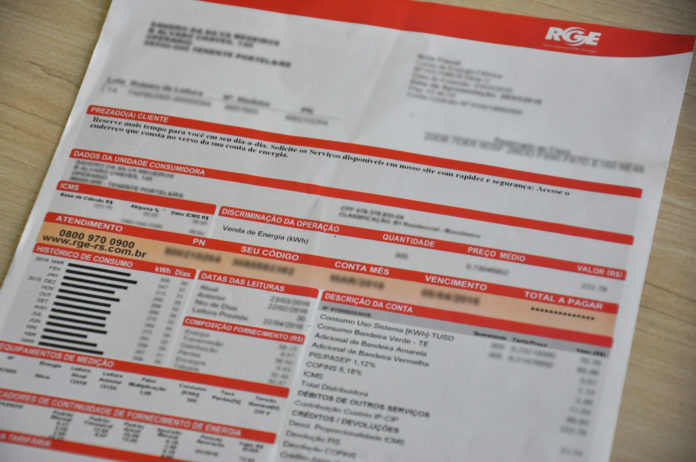 Contas de luz devem ter reajuste acima de 20% na bandeira tarifária