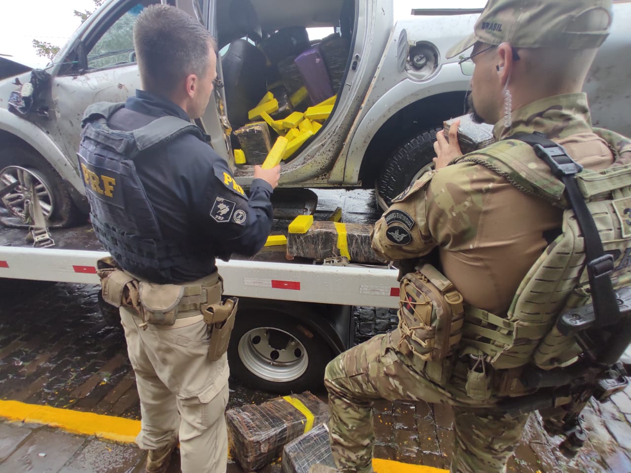 PRF prende traficante com 1 tonelada de maconha após tentativa de fuga