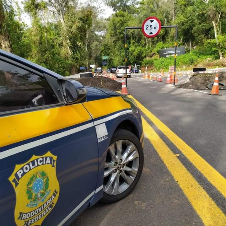 BR 116, entre Caxias e Nova Petrópolis, está bloqueada e não há previsão de liberação