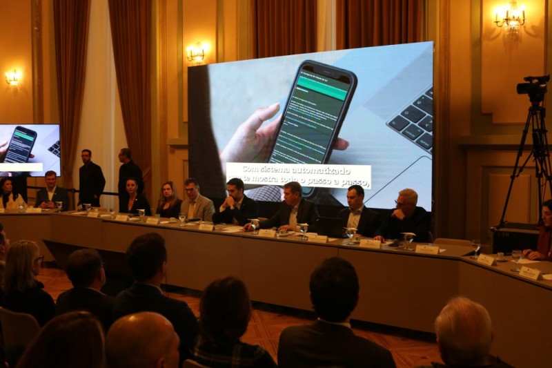 Rio Grande do Sul lança serviço inovador para abertura de empresas via whatsApp