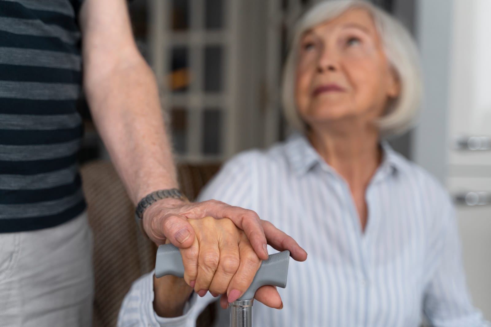 Atendimento humanizado é essencial no tratamento do Alzheimer