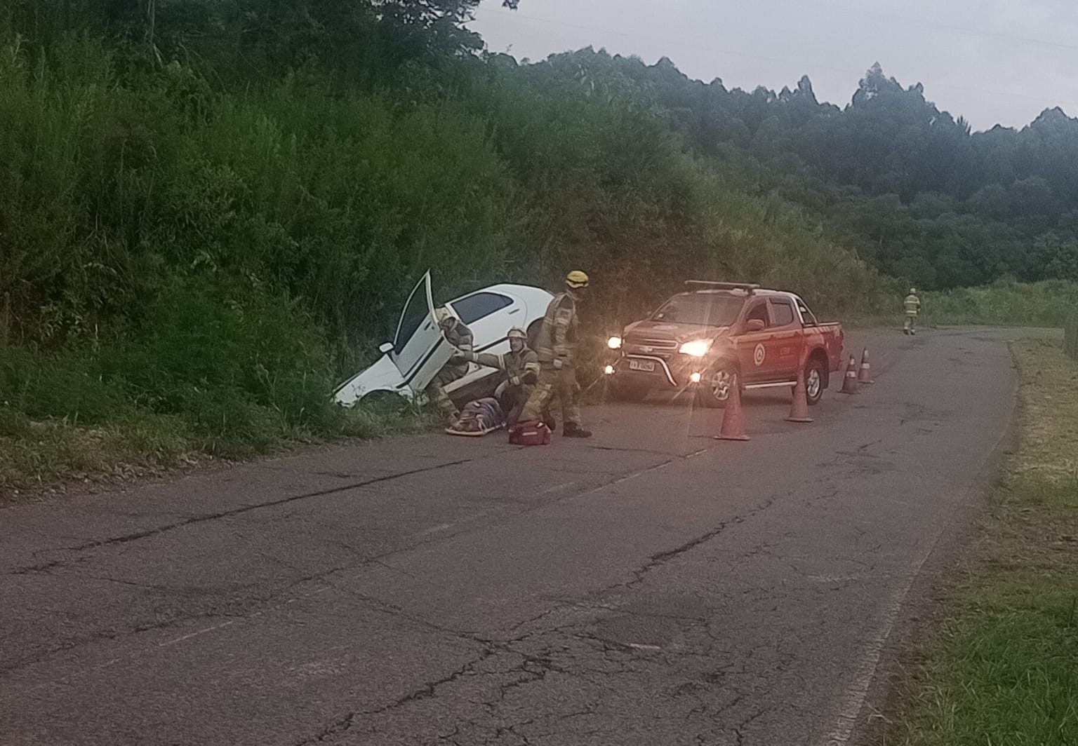 Homem fica ferido após saída de pista na VRS-315, em São Marcos