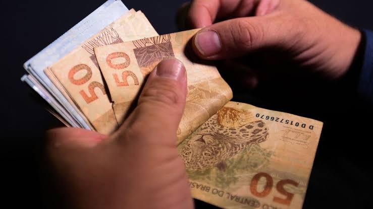 Nascidos de 1968 a 1983 podem agendar saque de valores esquecidos