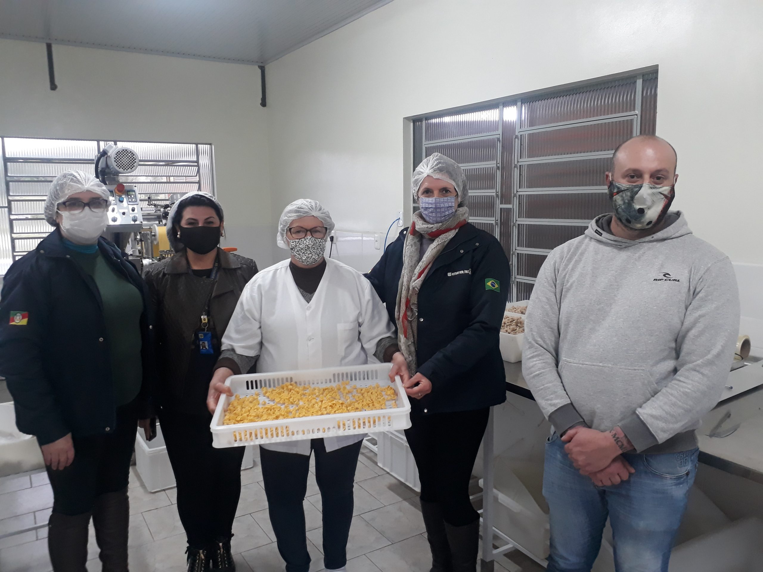 Agroindústria Tomé adquire duas máquinas novas para produção de massas