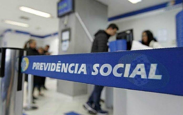 Presidente Lula sanciona lei para reduzir filas do INSS