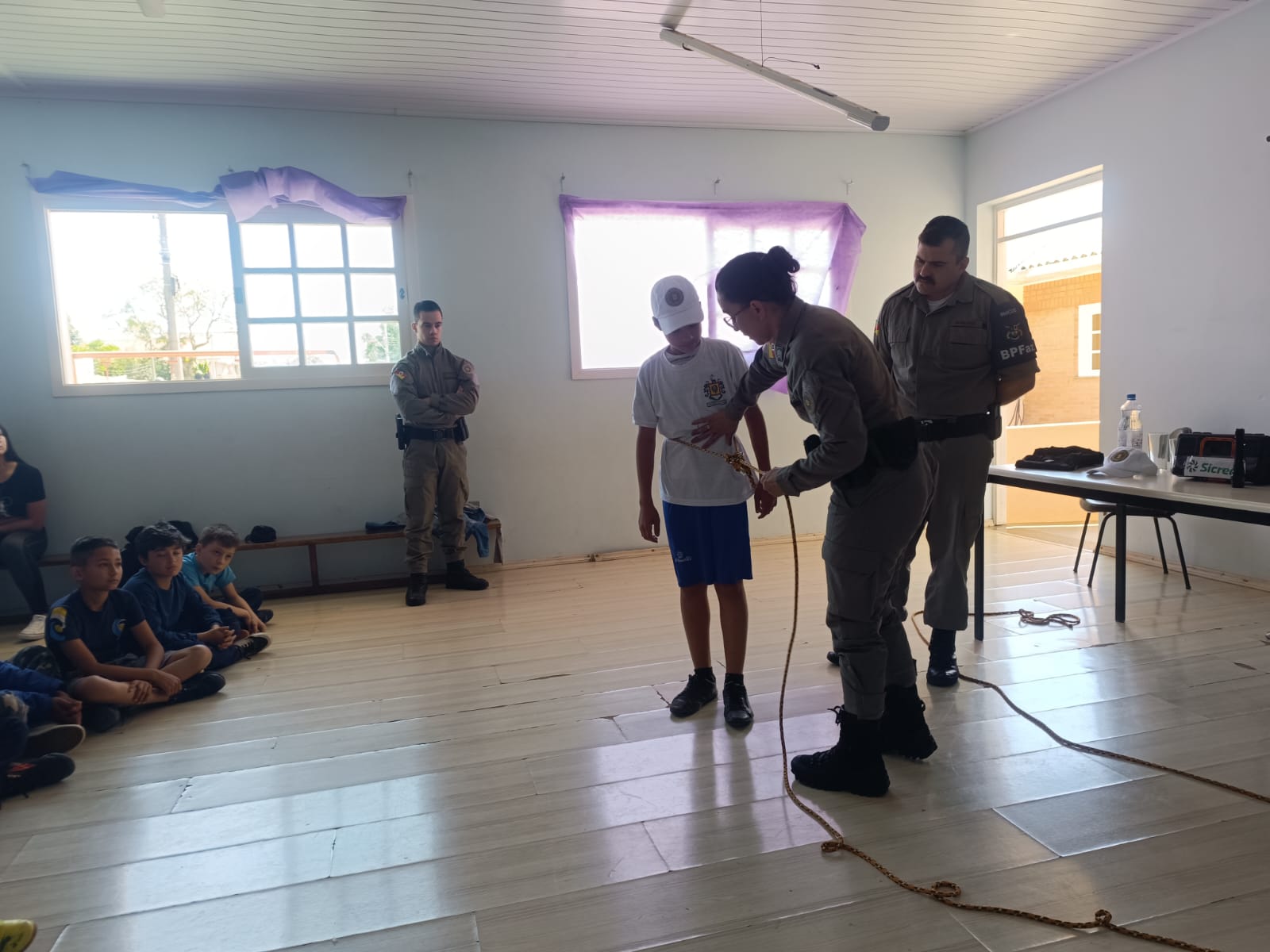 Brigada Militar de Campestre promove atividades na escola para fortalecer vínculos comunitários