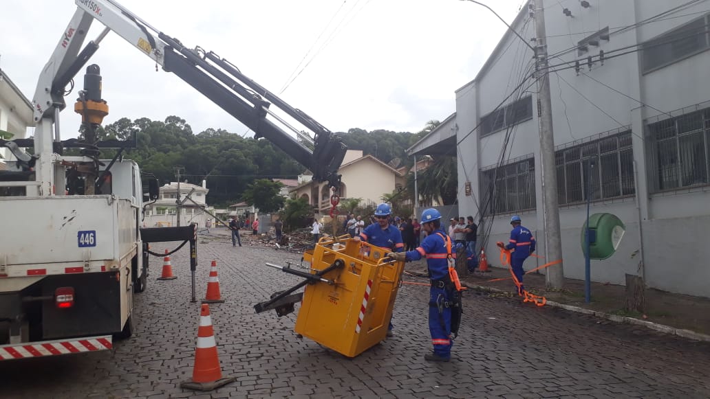 Cerca de 550 clientes estão sem energia elétrica, conforme RGE